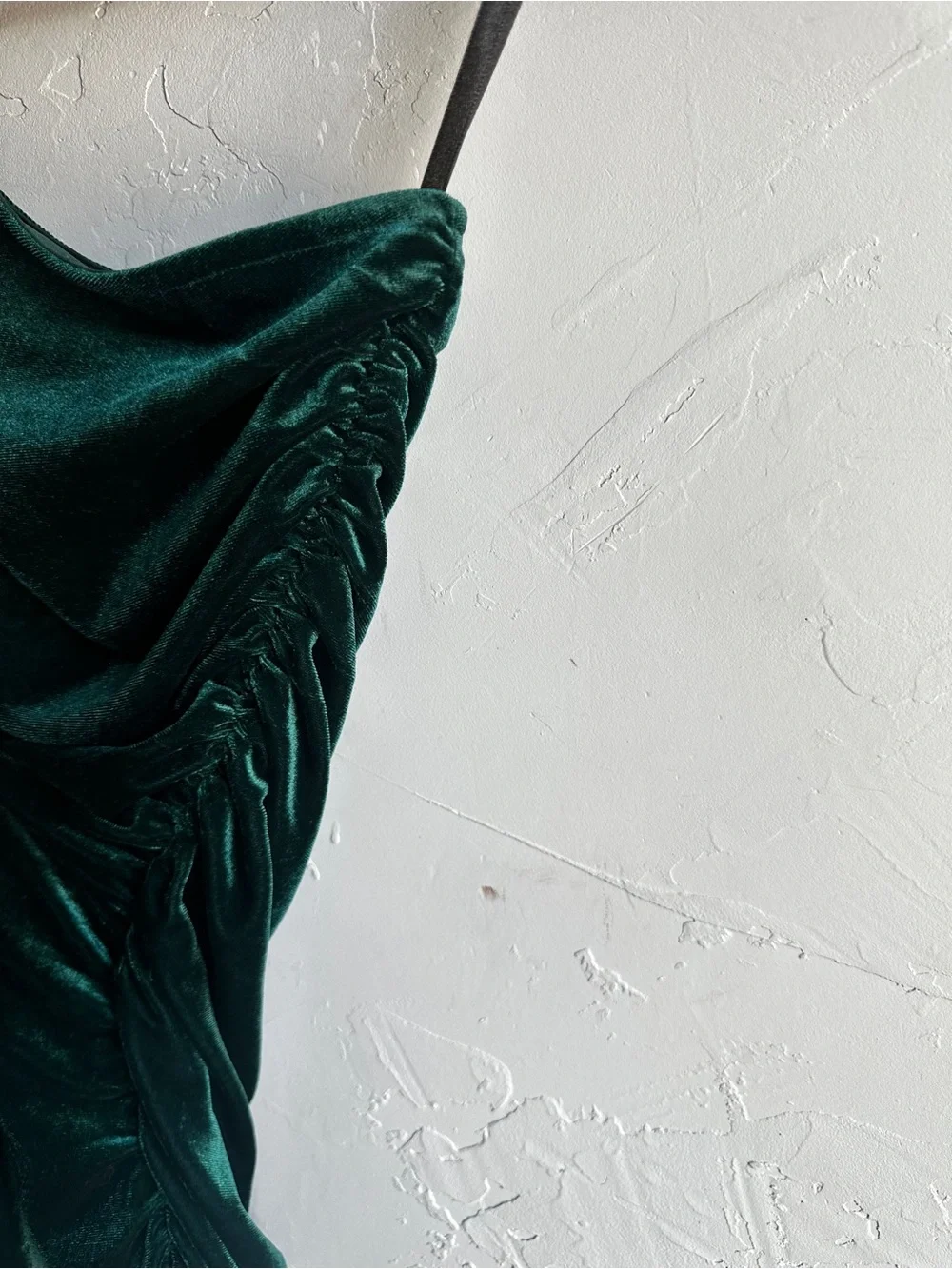 Lovers + Friends Milwood Midi Dress Emerald Velvet Ruched Y2K Party Sz S - Picture 9 of 14